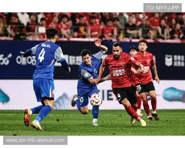 成都蓉城中场组织能力日趋稳定，节奏更清晰